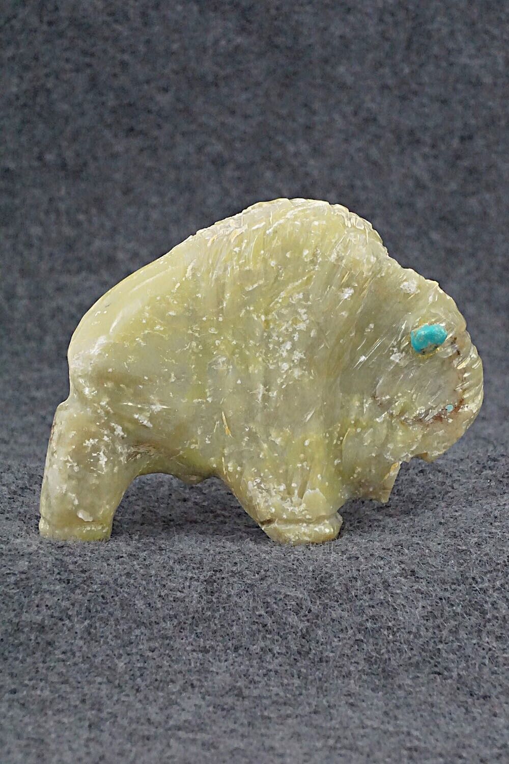 Buffalo Zuni Fetish Carving - Kevin Quam