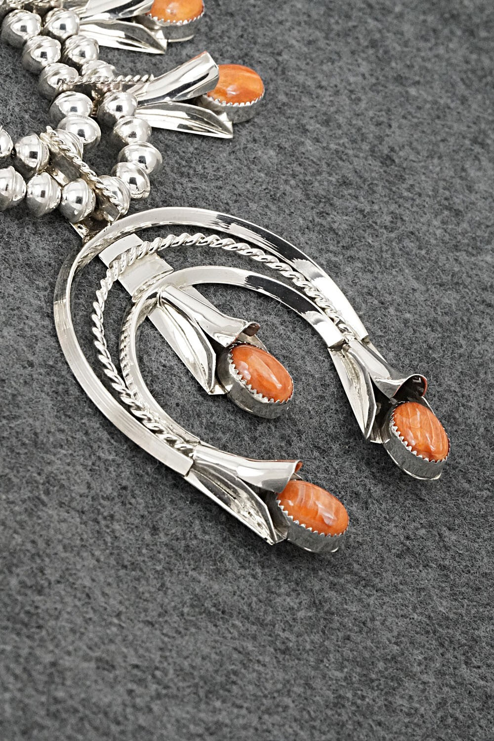 Spiny Oyster & Sterling Silver Squash Blossom Set - Louise Yazzie