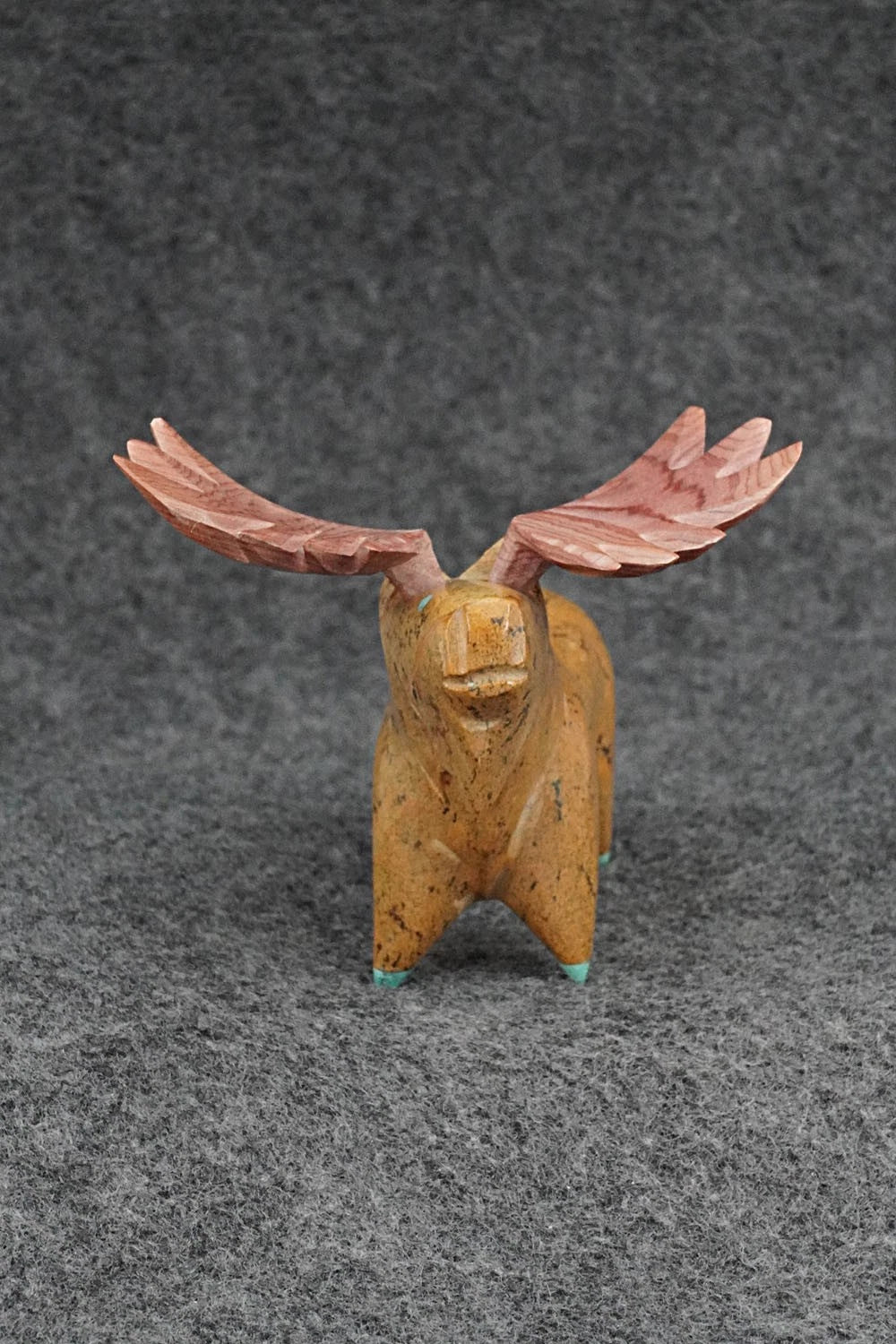 Moose Zuni Fetish Carving - Enrike Leekya