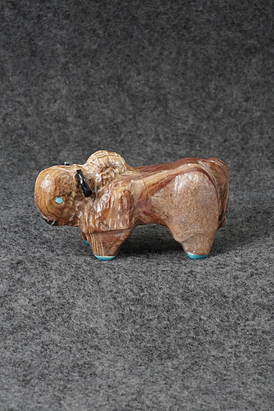 Buffalo Zuni Fetish Carving - Freddie Leekya