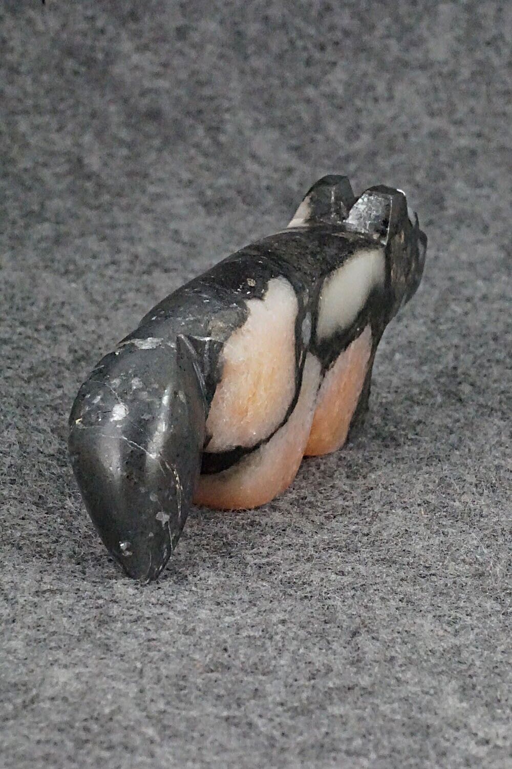Wolf Zuni Fetish Carving - Bernard Laiwakete
