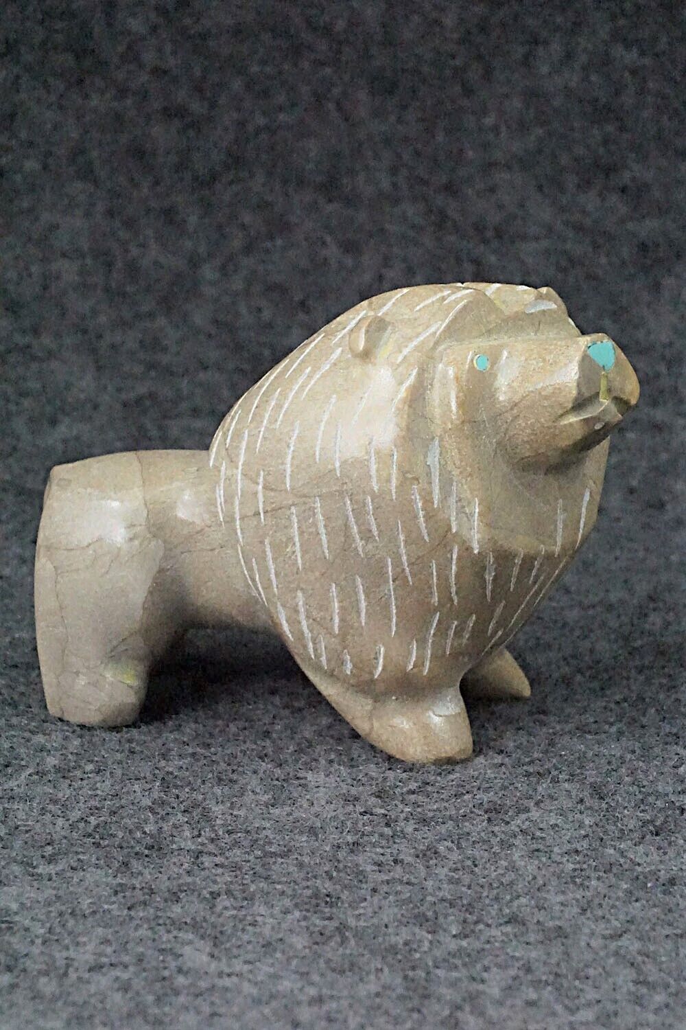 Lion Zuni Fetish Carving - Enrike Leekya