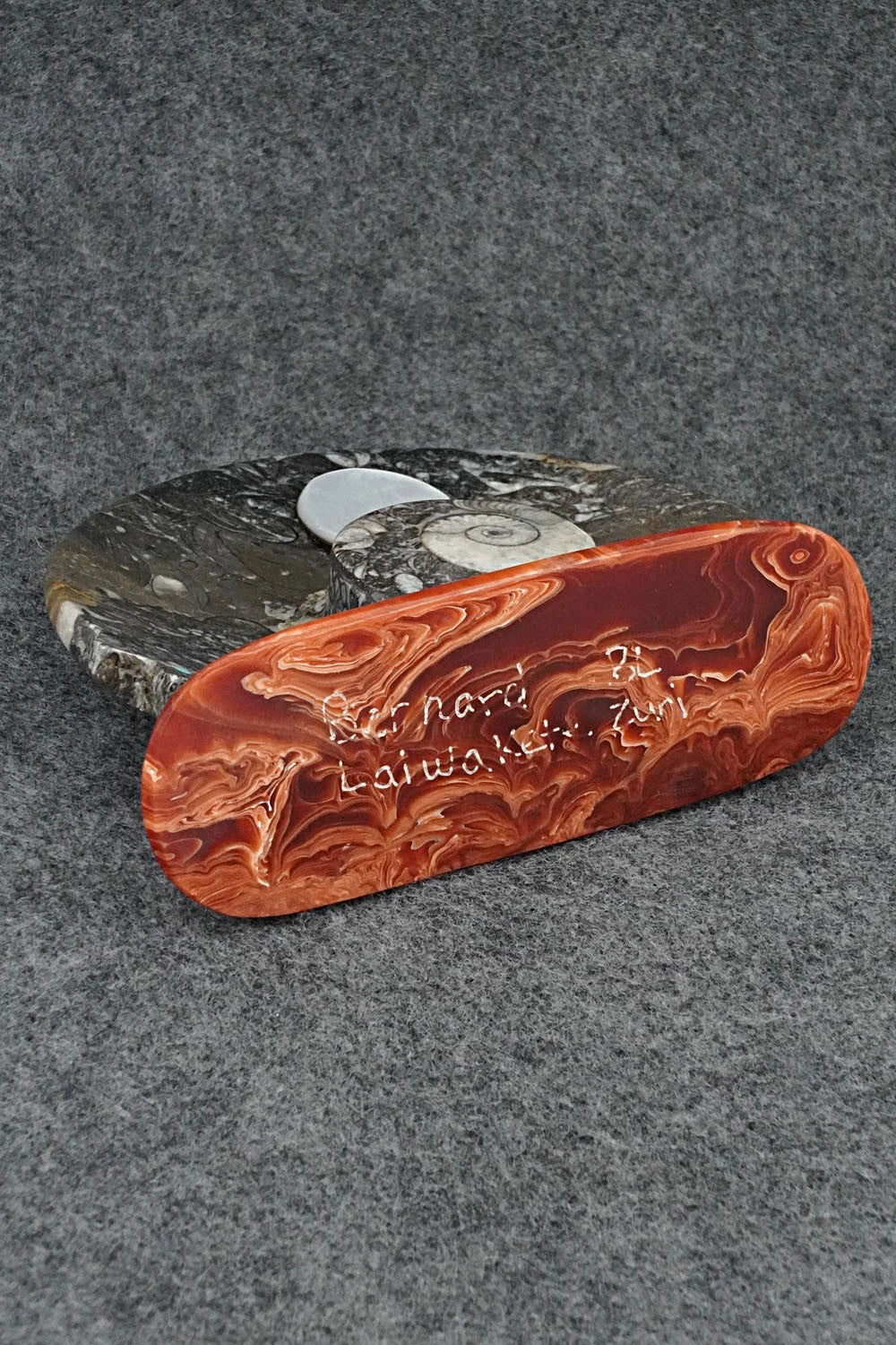 Bear Zuni Fetish Carving - Bernard Laiwekete