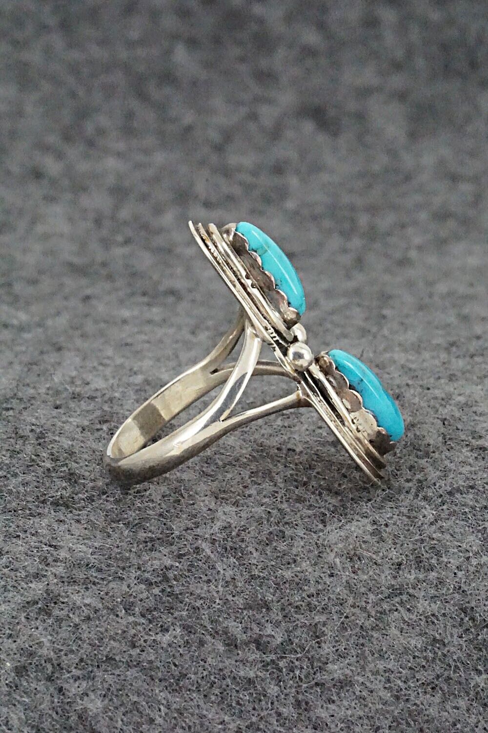 Turquoise & Sterling Silver Ring - Navajo - Size 9