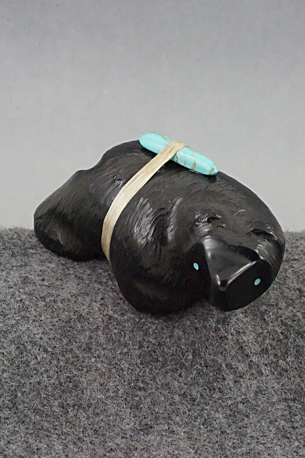 Bear Zuni Fetish Carving - Herbert Halate