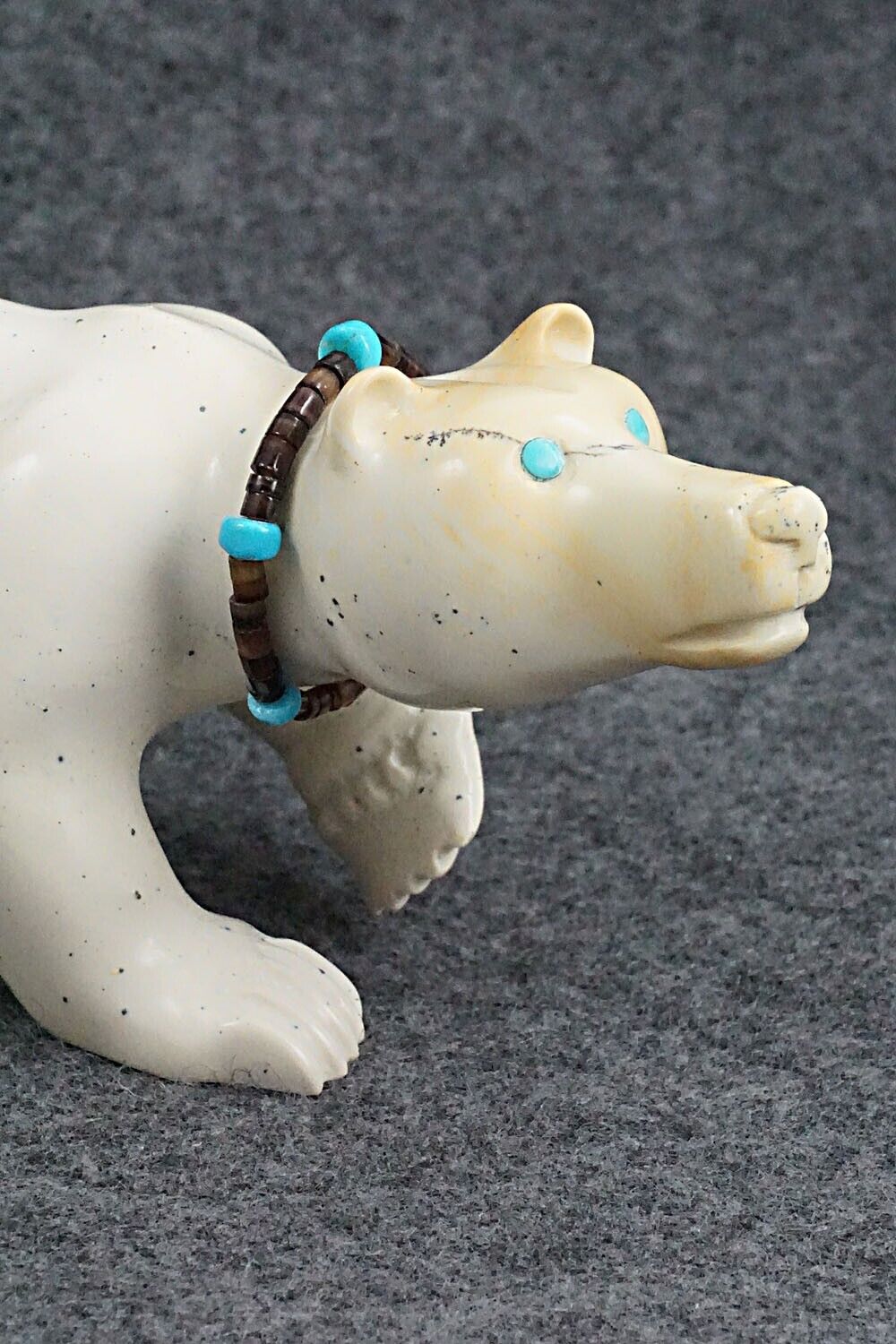Bear Zuni Fetish Carving - Albert Eustace
