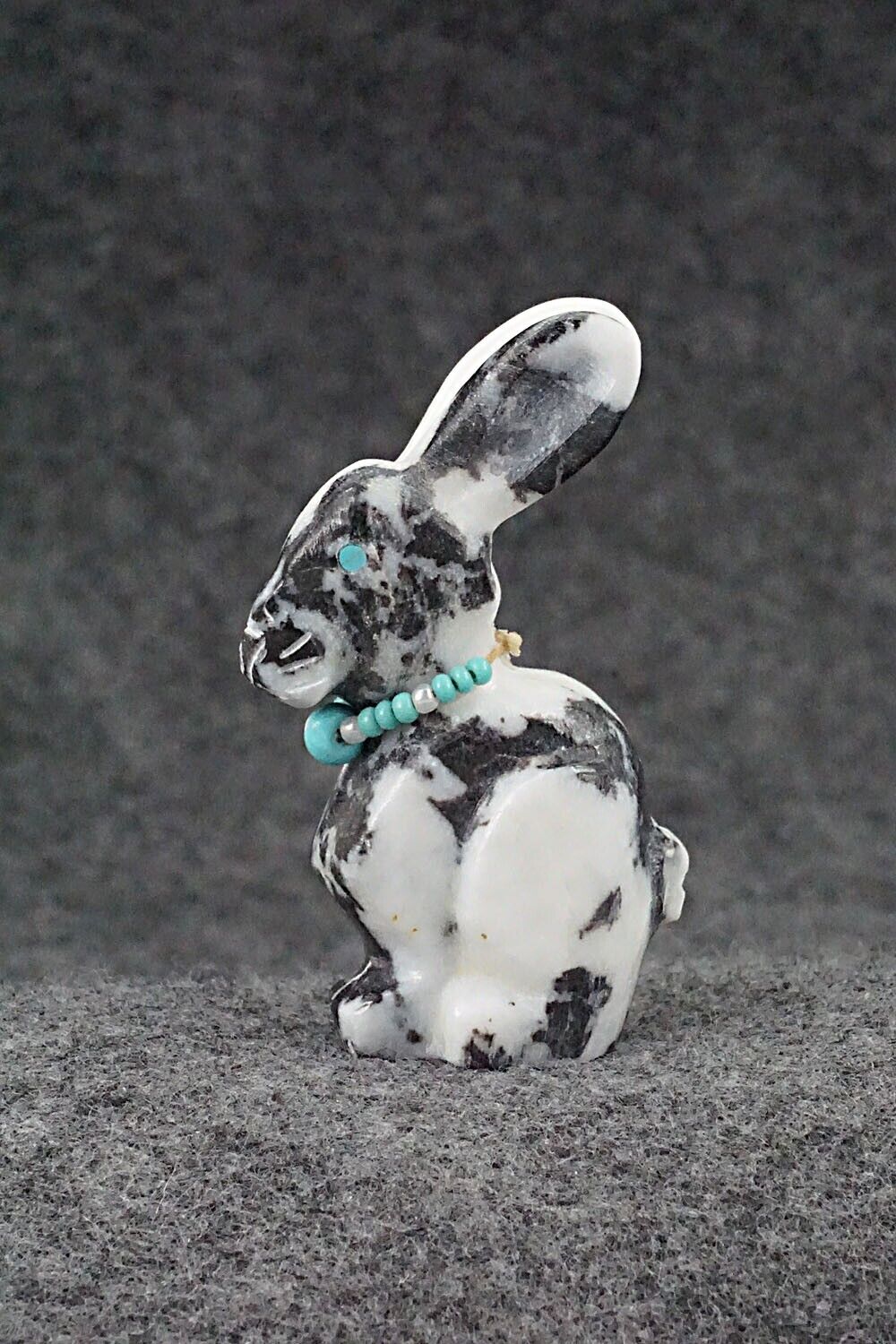 Jack Rabbit Zuni Fetish Carving - Andres Lementino