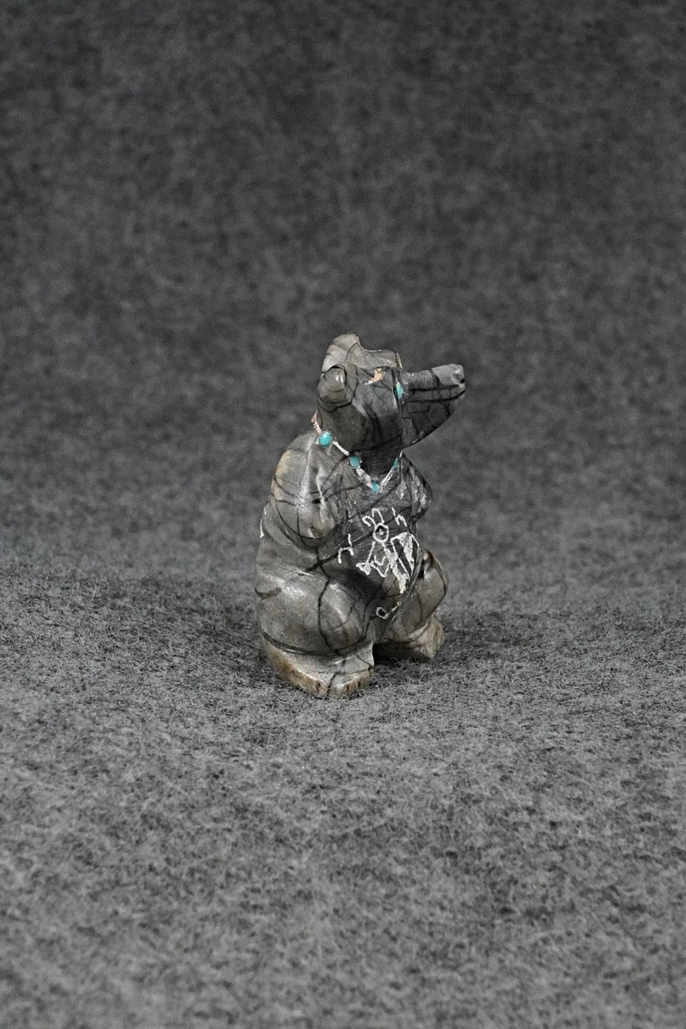 Bear Zuni Fetish Carving - Adrian Cachini