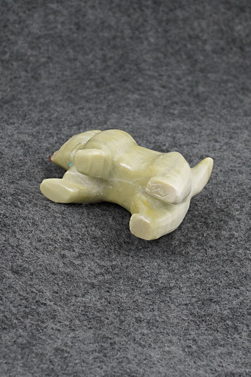 Dog Zuni Fetish Carving - Freddie Leekya