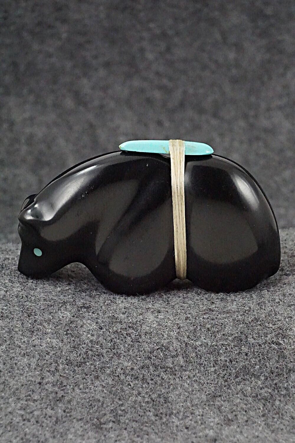 Bear Zuni Fetish Carving - Herbert Halate