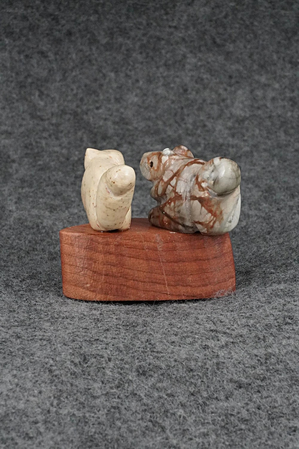Squirrel Zuni Fetish Carving - Justin Red Elk