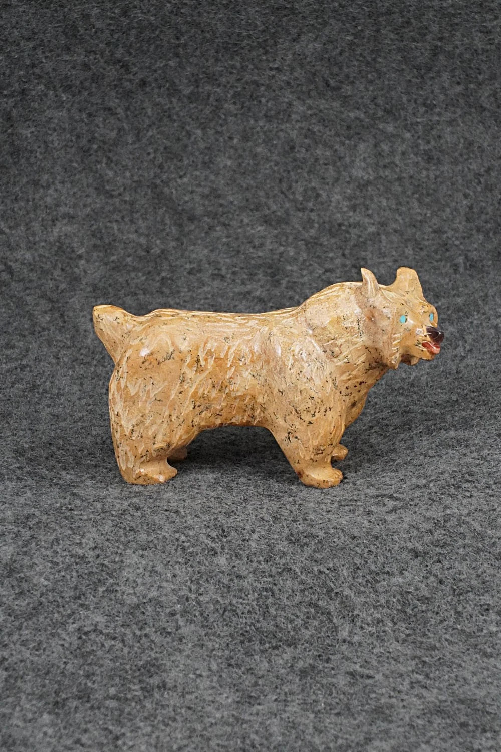 Bobcat Zuni Fetish Carving - Freddie Leekya