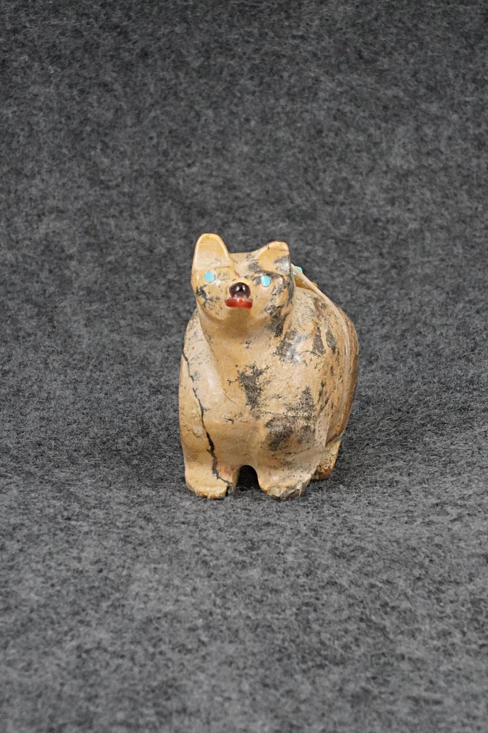Bear Zuni Fetish Carving - Freddie Leekya