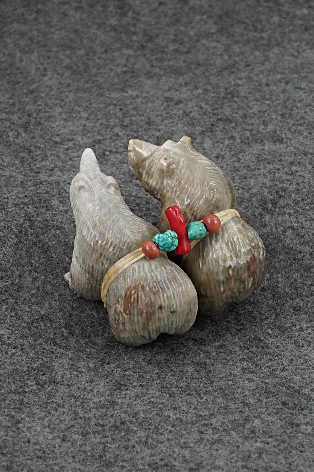 Bear Zuni Fetish Carving - Farlan & Paulette Quam