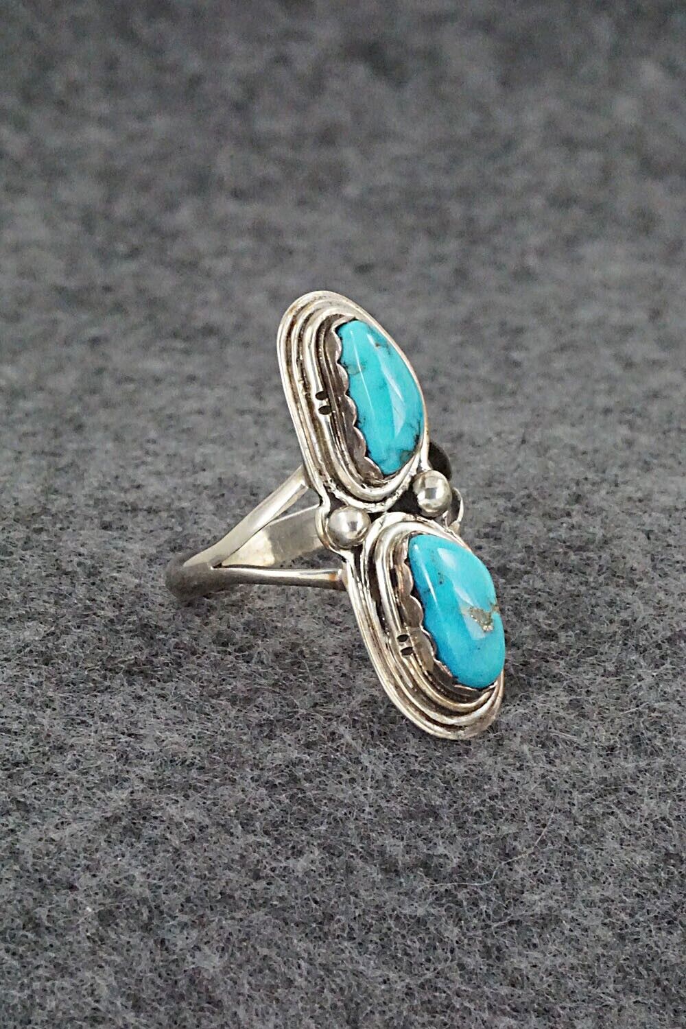 Turquoise & Sterling Silver Ring - Navajo - Size 9