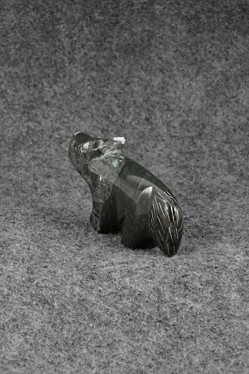 Wolf Zuni Fetish Carving - Kenric Laiwakete