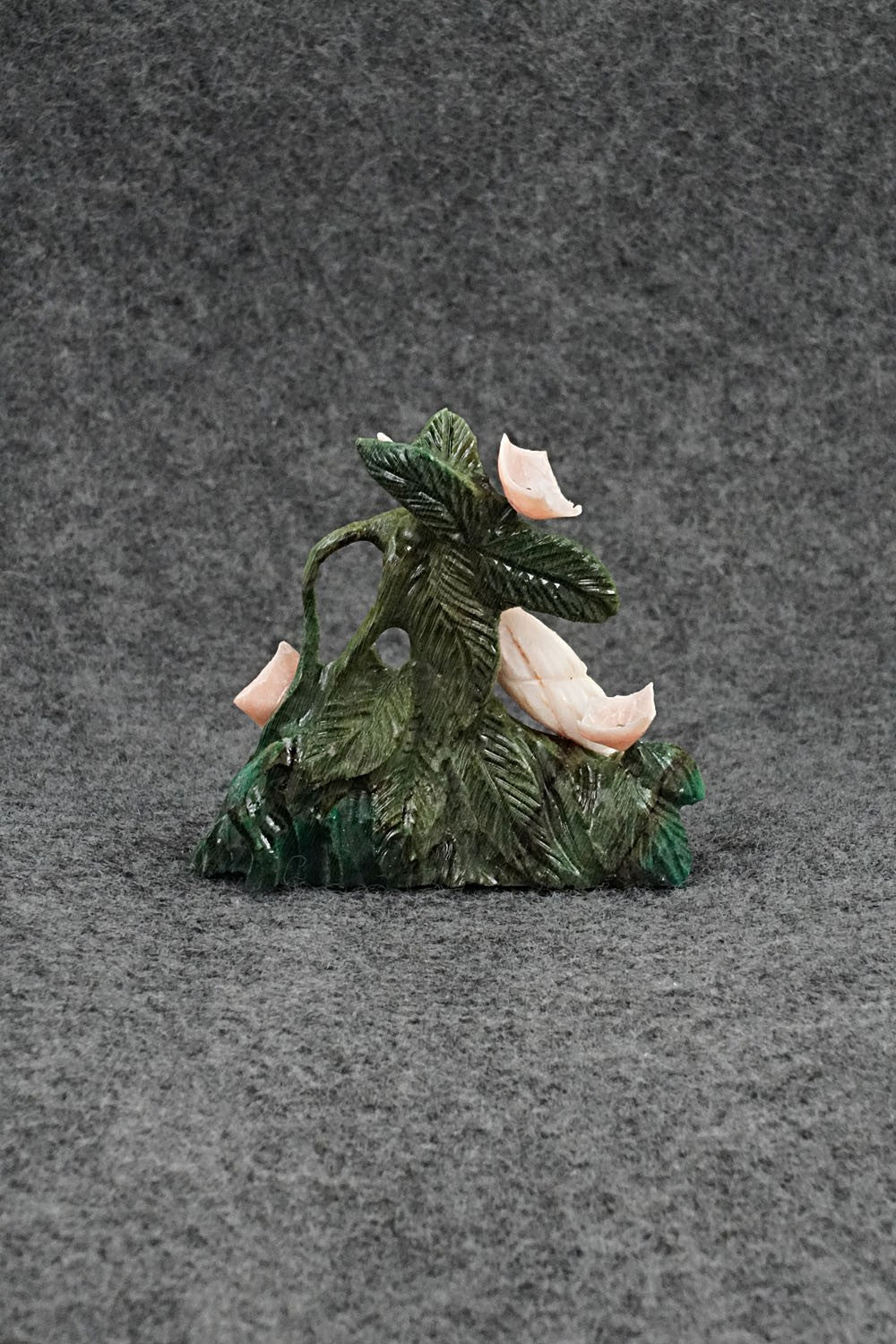 Hummingbird Zuni Fetish Carving - Ruben Najera