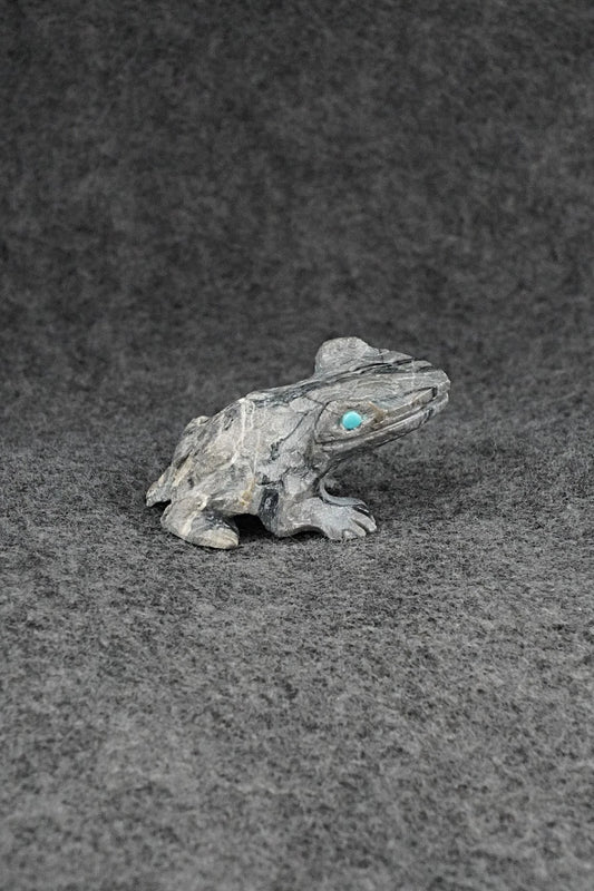 Frog Zuni Fetish Carving - Dina Owan