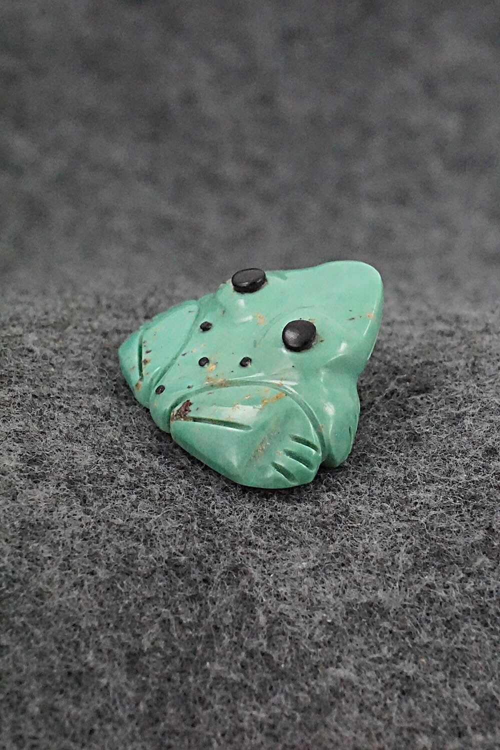 Frog Zuni Fetish Carving - Reynold Lunasee