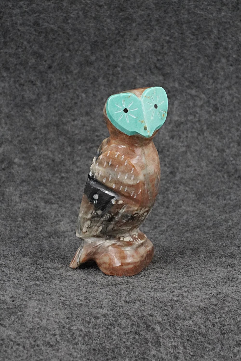 Owl Zuni Fetish Carving - Enrike Leekya