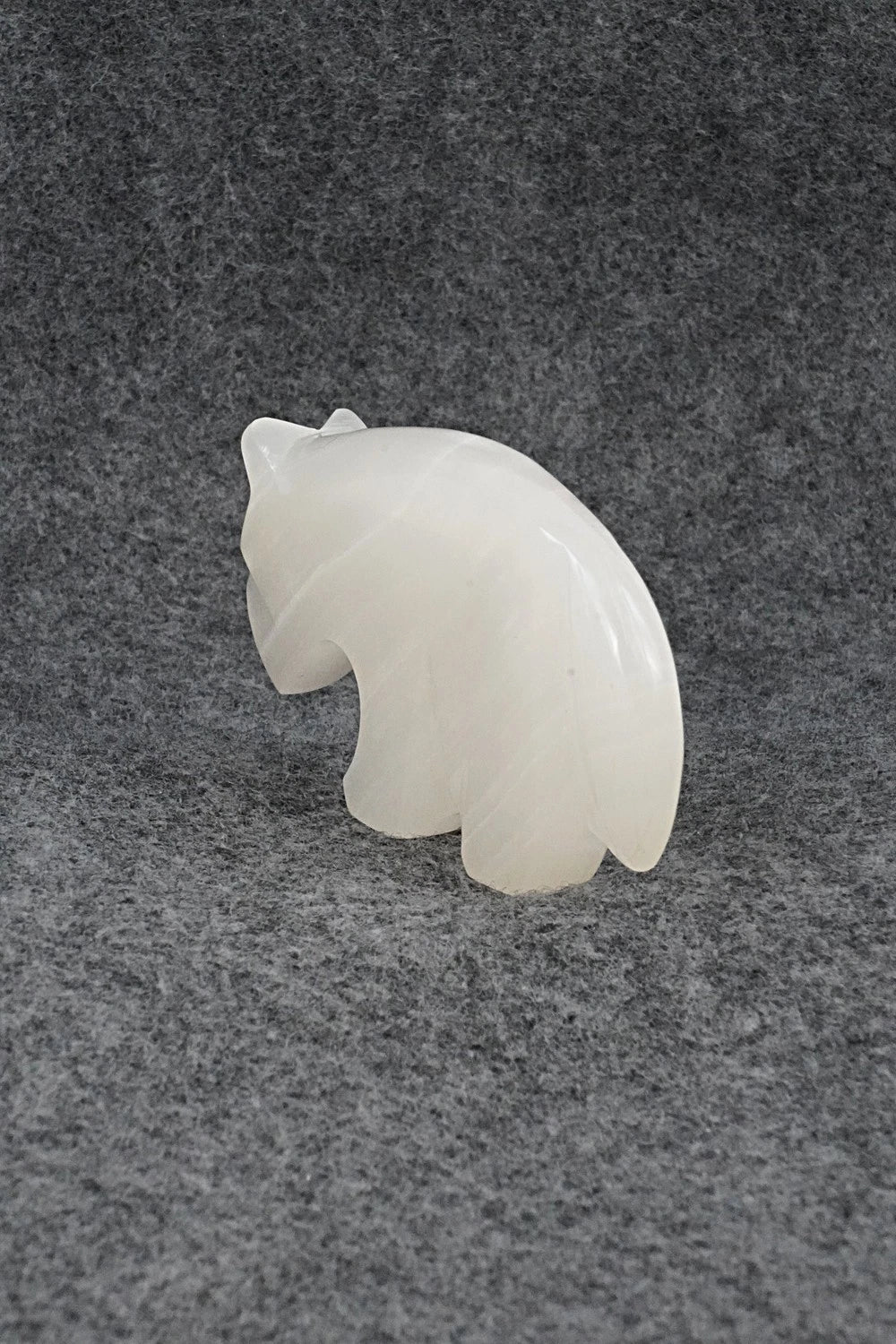 Wolf Zuni Fetish Carving - Kenric Laiwakete