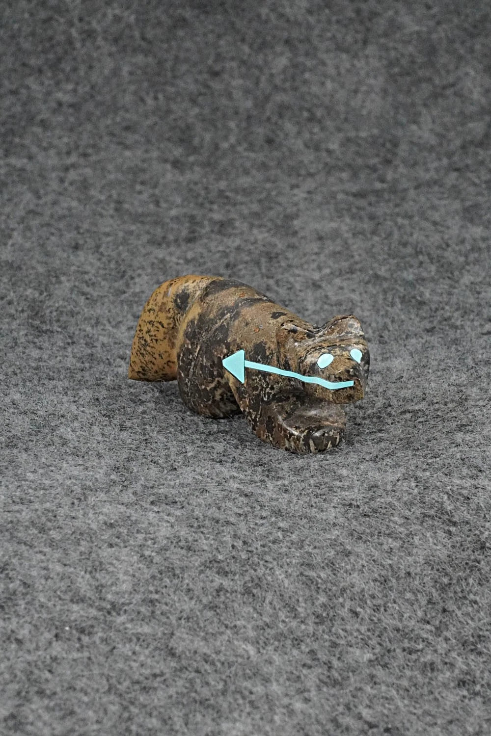 Wolf Zuni Fetish Carving - Donovan Laiwakete
