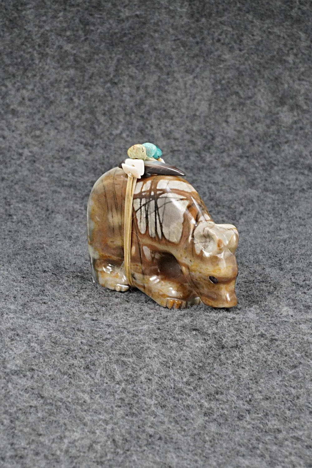 Bear Zuni Fetish Carving - Randy Lucio