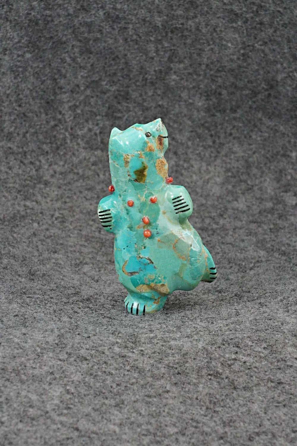 Bear Zuni Fetish Carving - Claudia Peina
