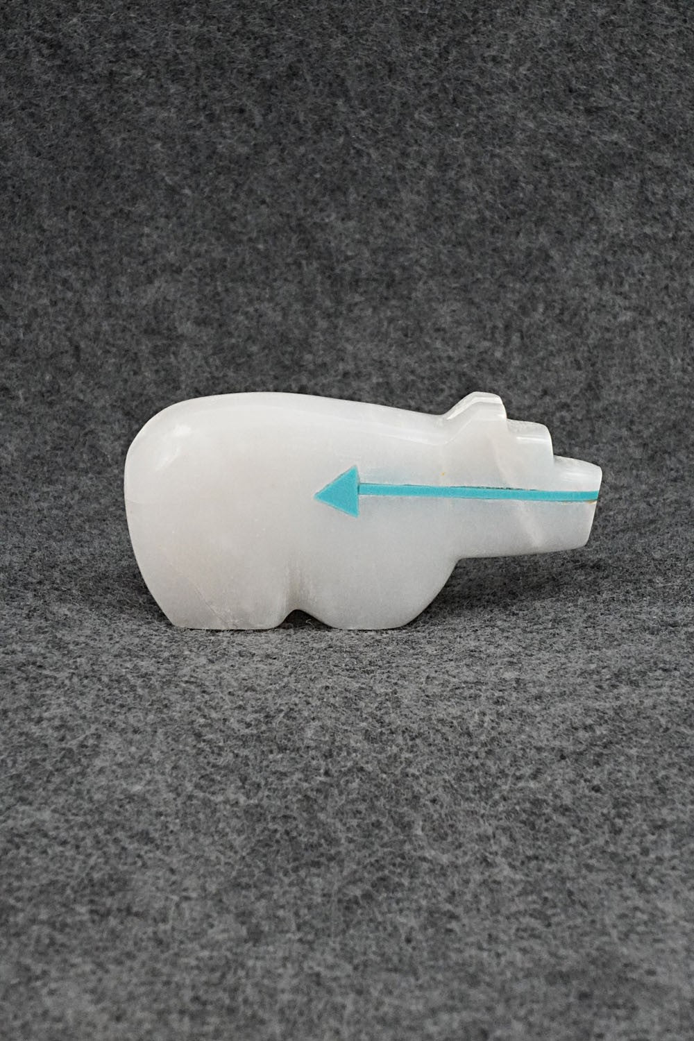 Bear Zuni Fetish Carving - Bernard Laiwakete