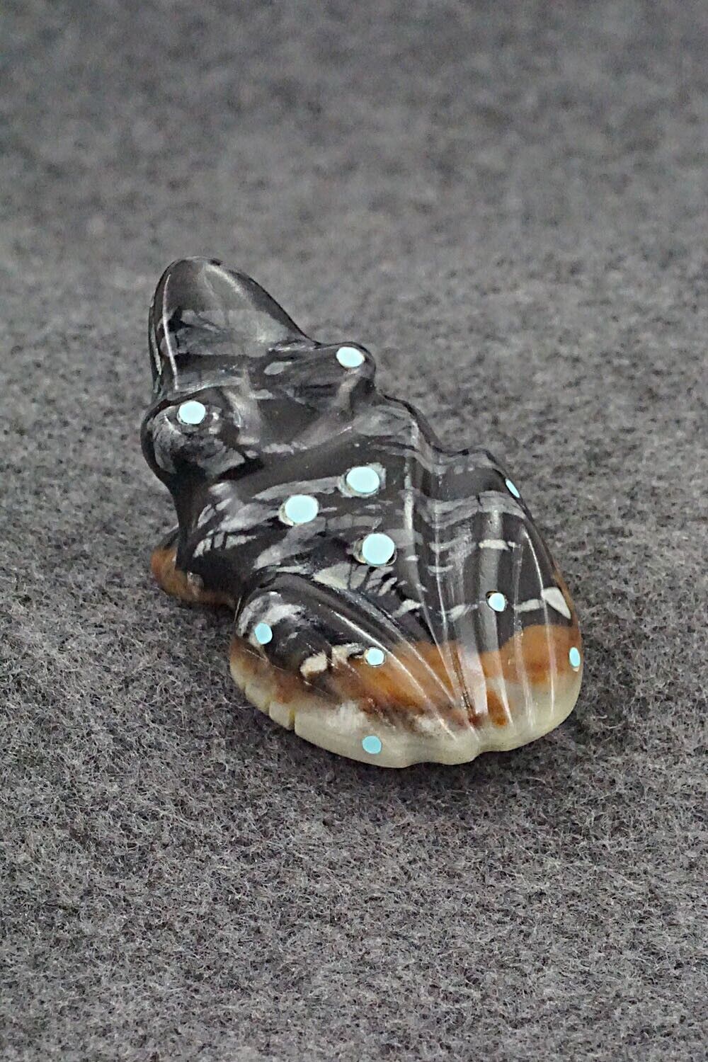 Frog Zuni Fetish Carving - Donavan Laiwakete