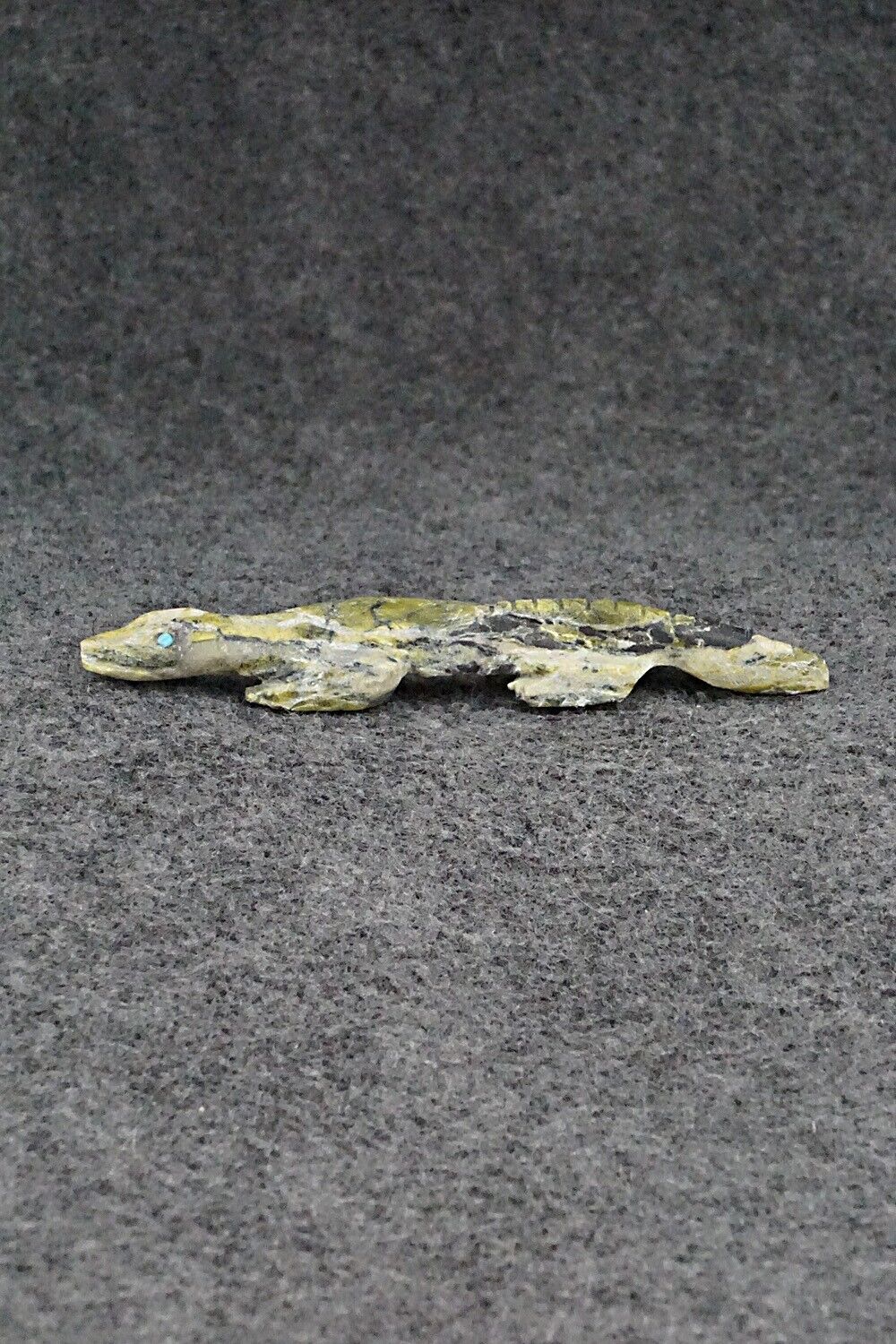 Lizard Zuni Fetish Carving - Lindsey Cheama