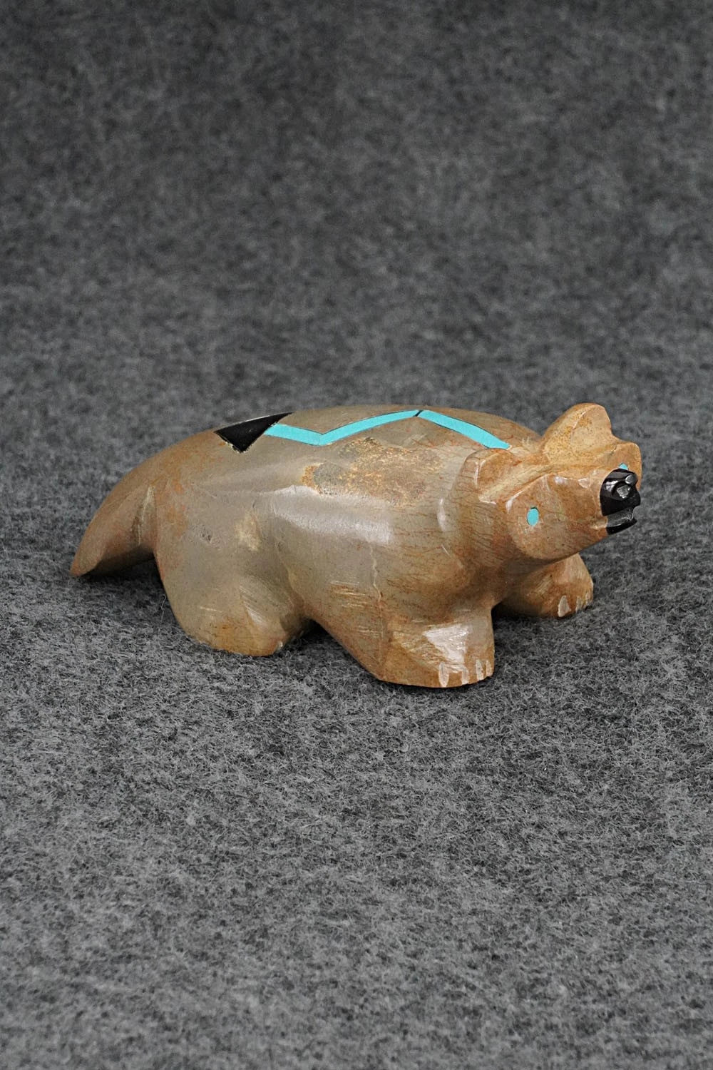 Badger Zuni Fetish Carving - Enrike Leekya