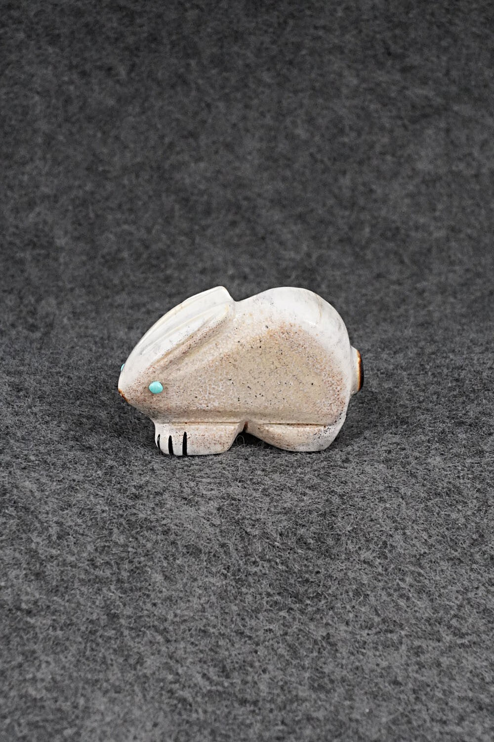 Rabbit Zuni Fetish Carving - Claudia Peina