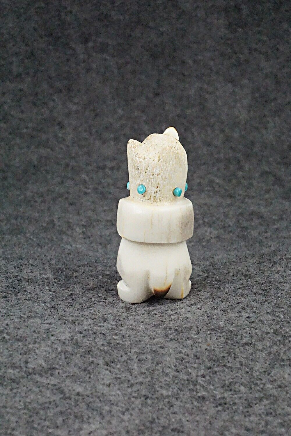 Bear Zuni Fetish Carving - Claudia Peina