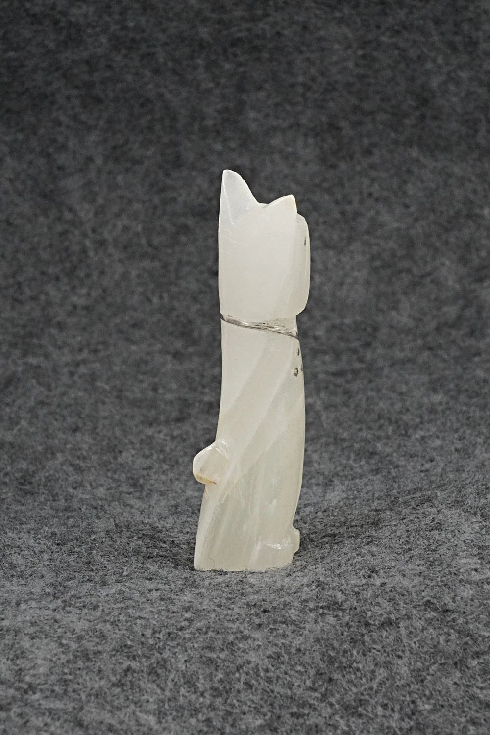 Cat Zuni Fetish Carving - Kenny Chavez