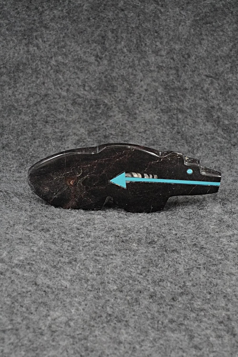 Bear Zuni Fetish Carving - Bernard Laiwakete