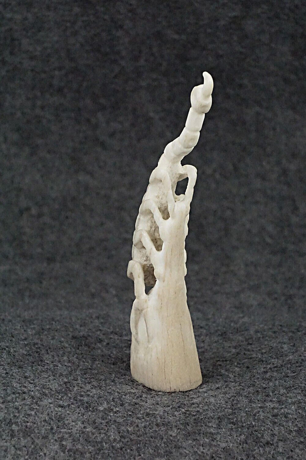 Scorpion Zuni Fetish Carving - Maxx Laate