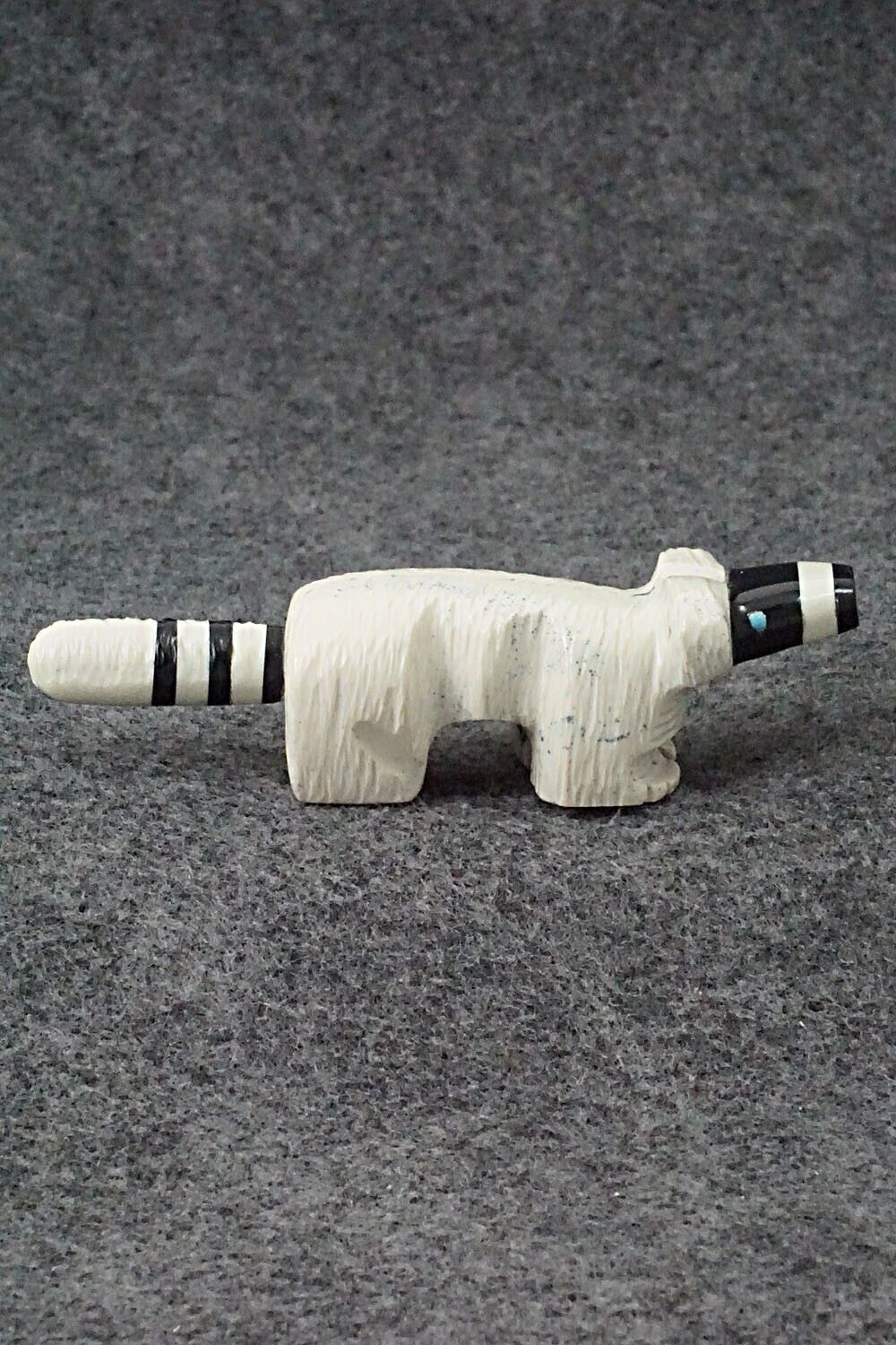 Raccoon Zuni Fetish Carving - Susette Lementino