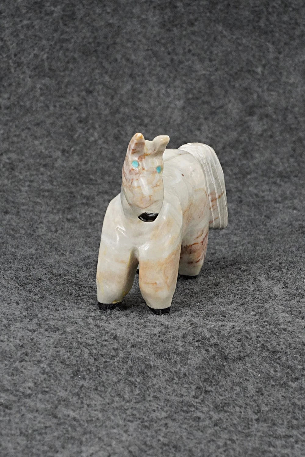 Horse Zuni Fetish Carving - Freddie Leekya