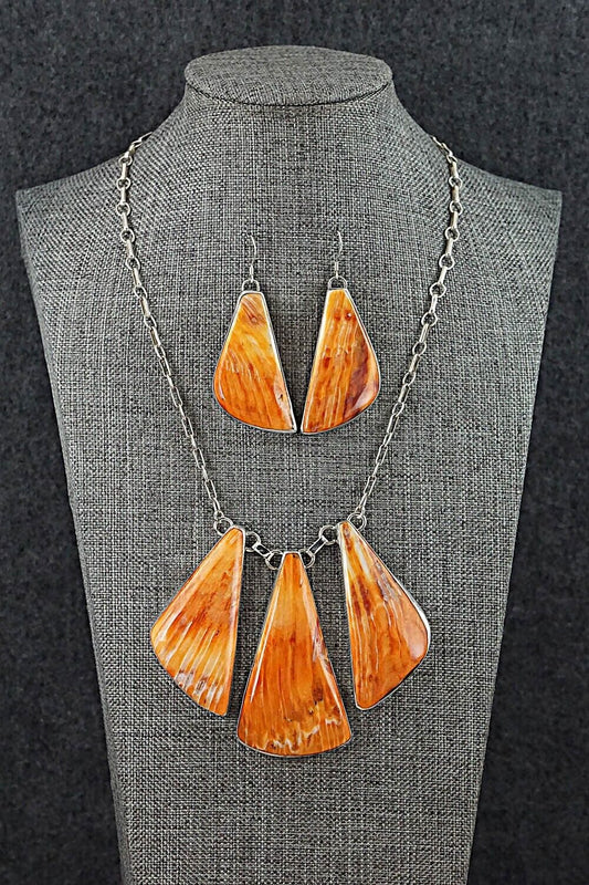 Spiny Oyster & Sterling Silver Necklace and Earrings Set - Gregg Yazzie