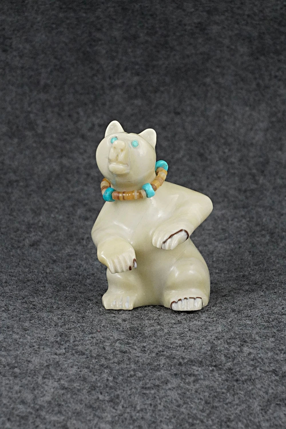 Bear Zuni Fetish Carving - Albert Eustace