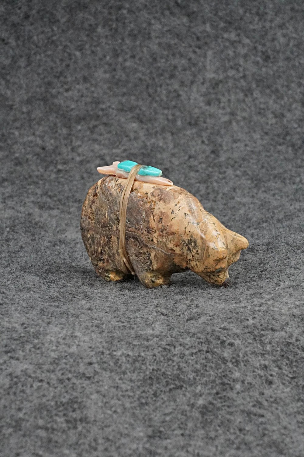 Bear Zuni Fetish Carving - Freddie Leekya