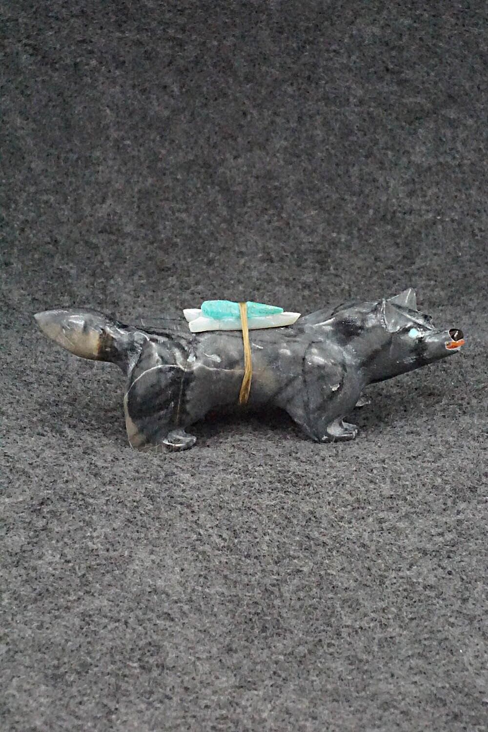 Wolf Zuni Fetish Carving - Freddie Leekya