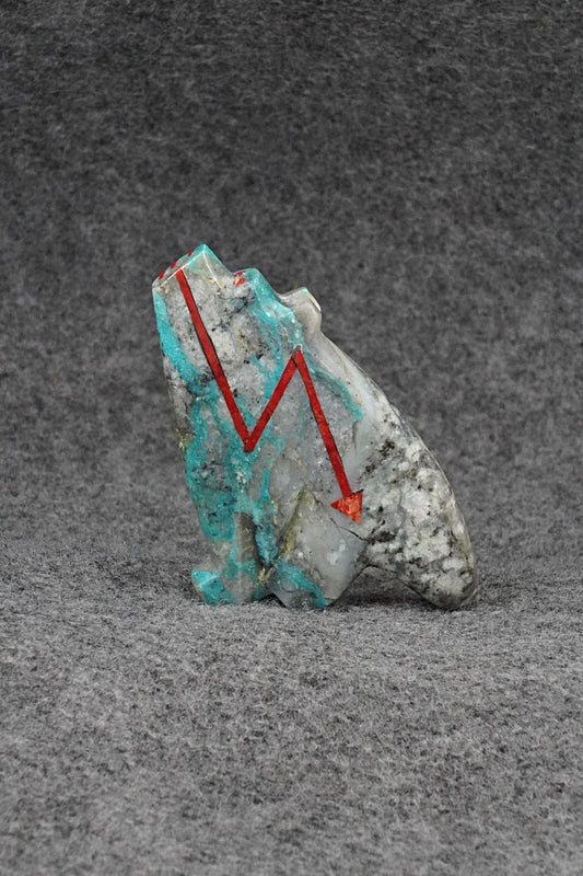 Wolf Zuni Fetish Carving - Bernard Laiwekete