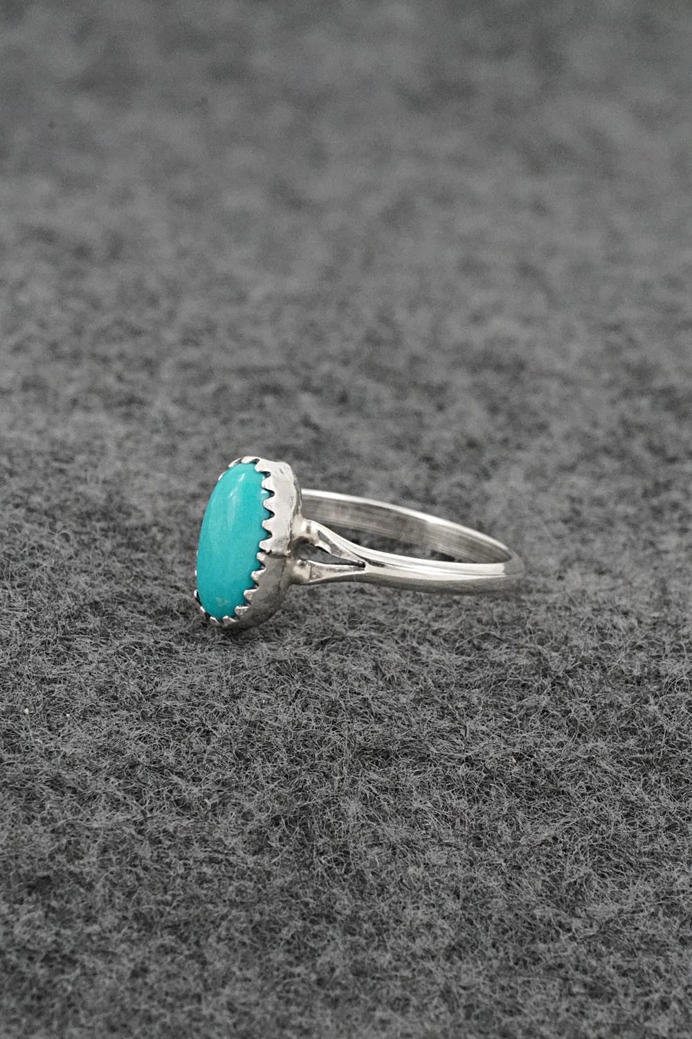 Turquoise & Sterling Silver Ring - Matthew Gordon - Size 6.75