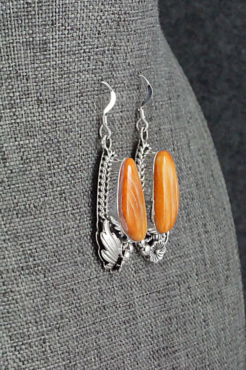Spiny Oyster & Sterling Silver Earrings - Fannie Platero