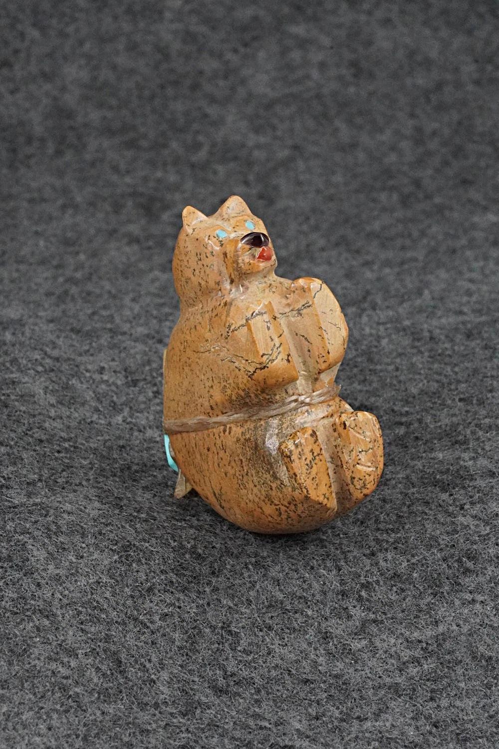 Bear Zuni Fetish Carving - Freddie Leekya