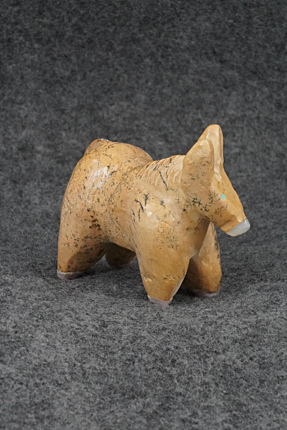 Donkey Zuni Fetish Carving - Freddie Leekya
