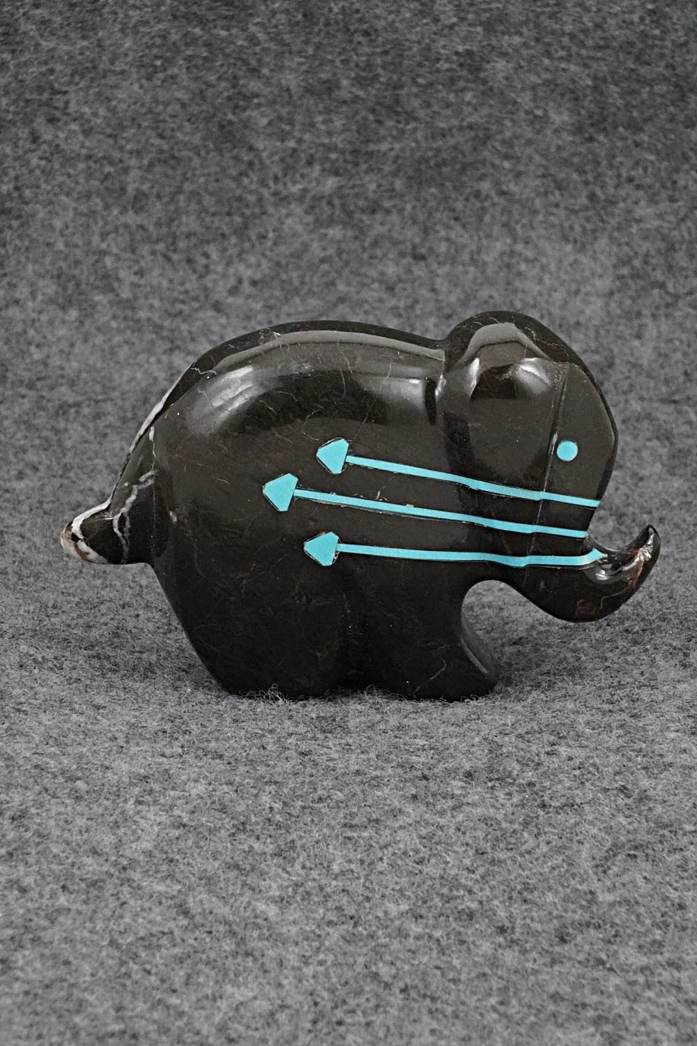 Elephant Zuni Fetish Carving - Kenric Laiwakete