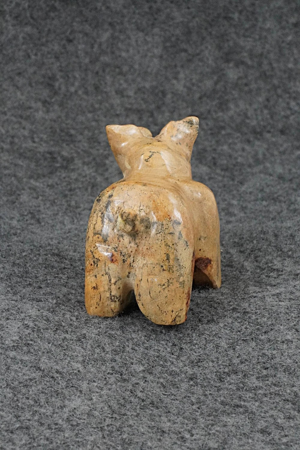 Pig Zuni Fetish Carving - Freddie Leekya